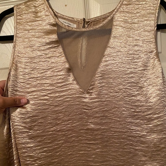 Satin shimmer gold tank top - Picture 2 of 4